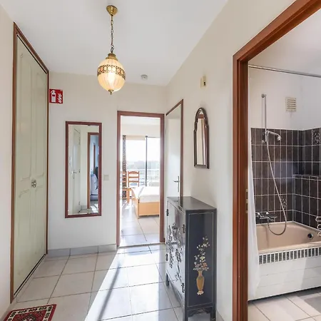 Flat With Frontal Sea Views And Parking