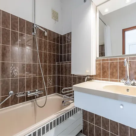 아파트 Flat With Frontal Sea Views And Parking *