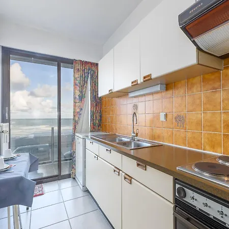 아파트 Flat With Frontal Sea Views And Parking